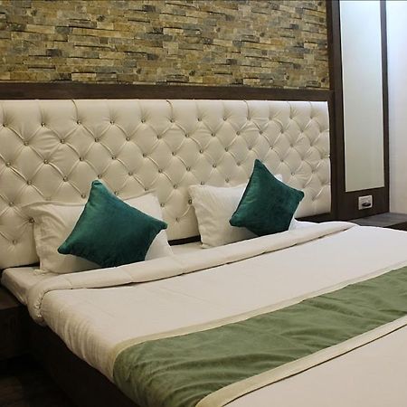 Hotel Ab Palace 잠셰드푸르 외부 사진