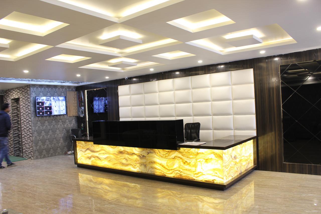 Hotel Ab Palace 잠셰드푸르 객실 사진